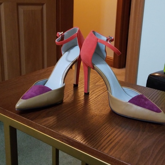 Shoes - Picture 4 of 4